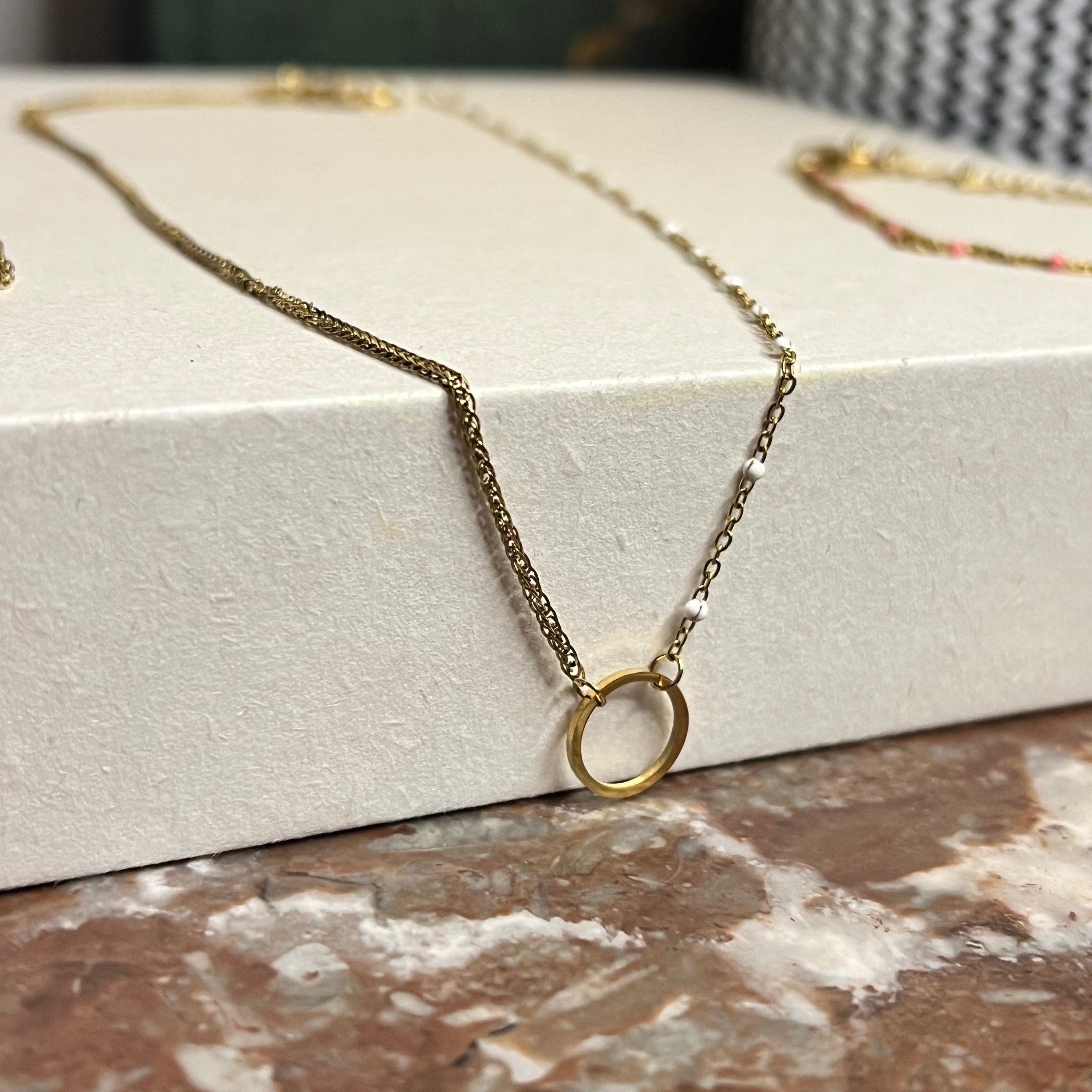 ÉPUISÉ - Collier En 円